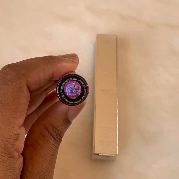 Lip lacquer - Picture 2 of 7